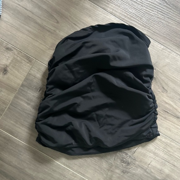 Black Ruched Tube Top - Picture 2 of 2